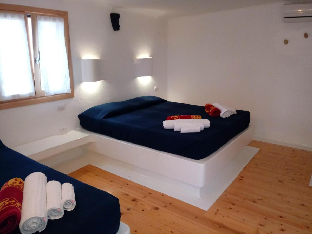 Bed and Breakfast Casa Namaste Porto Columbu - Perd'E Sali Esterno foto